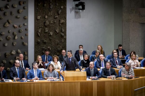 Premier Jetten heeft het vooral druk gehad met bezoekjes in het buiten land als kersverse d66 premier maar weinig aandacht van problemen in het land