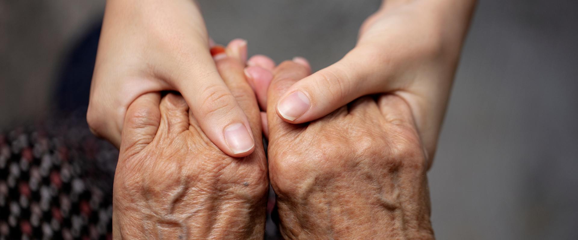 Grafiek van stijgende zorgpremies en wachtlijsten in de Nederlandse GGZ in 2026.